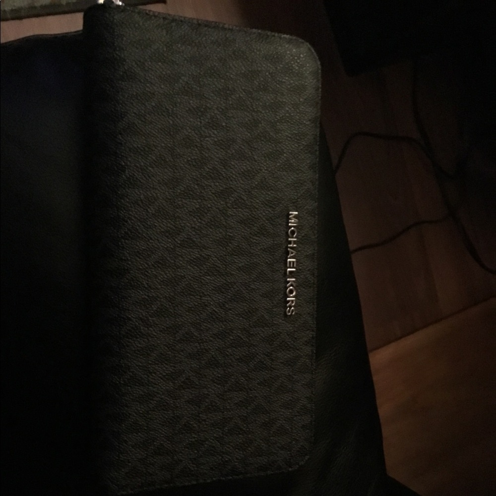 Brand new mk wallet